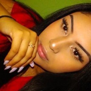 Meet your Posher, Gabriela